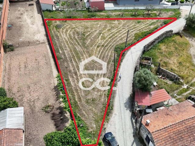 Oportunidade Terreno Urbano com 965m² em Chaves