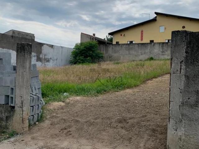 Oportunidade Terreno bairro Villa Branca Jacareí 207m²