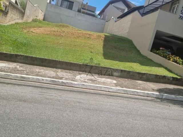 Oportunidade Terreno em Condomínio Urbanova Residencial Altos da Serra II 360m²