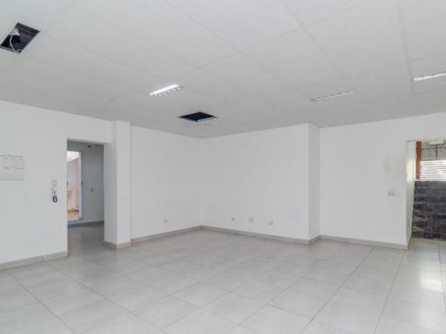 Oportunidade única: 3 casas à venda em conjunto ? ideal para investimento ou moradia ampliada!
