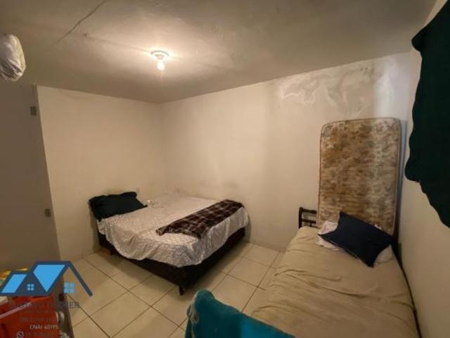 Oportunidade única: Casa com 6 quartos e 1 suíte no Centro de Santa Cruz da Conceição SP, a 100m da