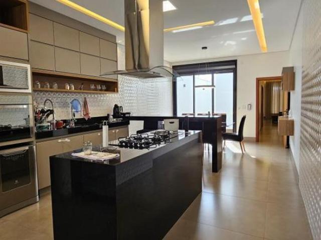 Oportunidade Única: Casa Moderna à Venda em Conquista, MG R$960.0