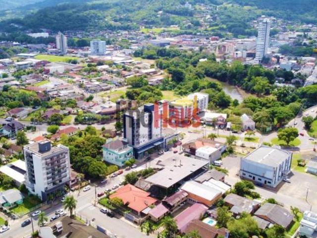 Oportunidade única Apartamento de dois dormitórios a venda no Edi