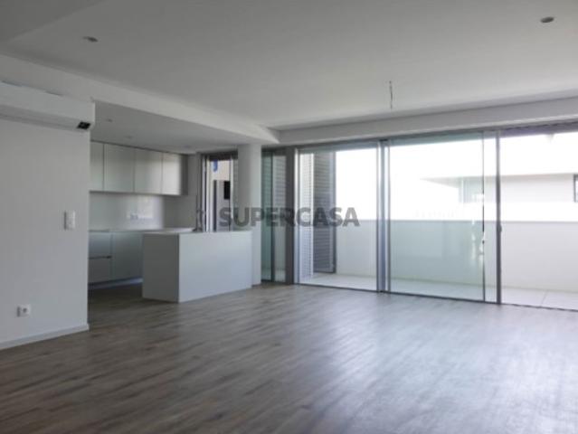 Oportunidade Única Luxuoso Apartamento T2 Novo com 154 m2 Centro Vila Nova de Gaia