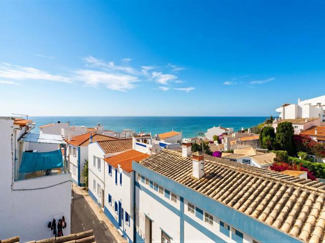 Oportunidade Única de Investimento Híbrido no Coração de Bur. 251m² Vila do bispo e raposeira