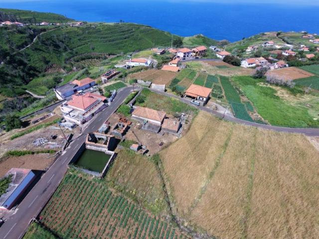 OPORTUNIDADE ÚNICA DE INVESTIMENTO: TERRENO NA PONTA DO PARGO COM 2640M2