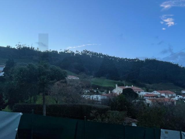 Oportunidade Única em Mafra – Arrecadação com Terreno Urbano em Plena Natureza