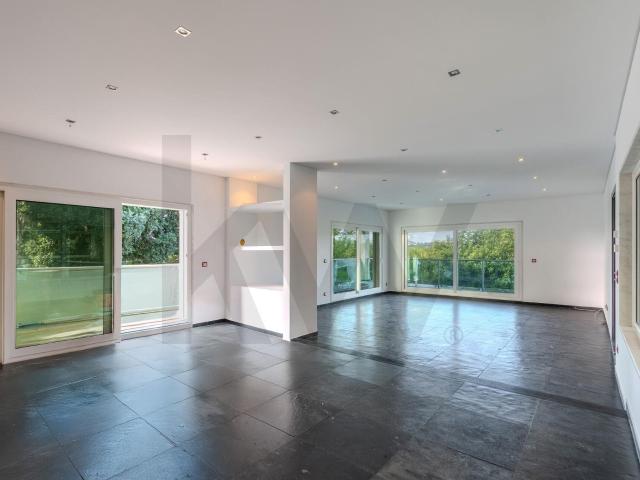 Oportunidade Única em Palmela: Moradia T4 com Piscina + em l. 216m² Palmela
