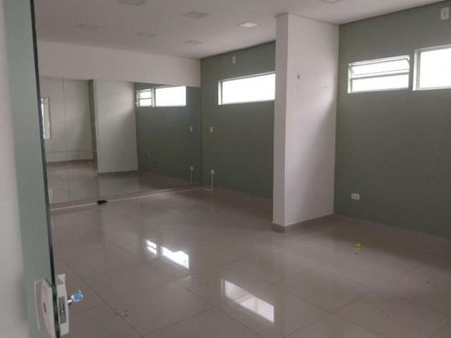 Oportunidade Única: Espaço Comercial 397m² Versátil na Adhemar de Barros em SJCampos