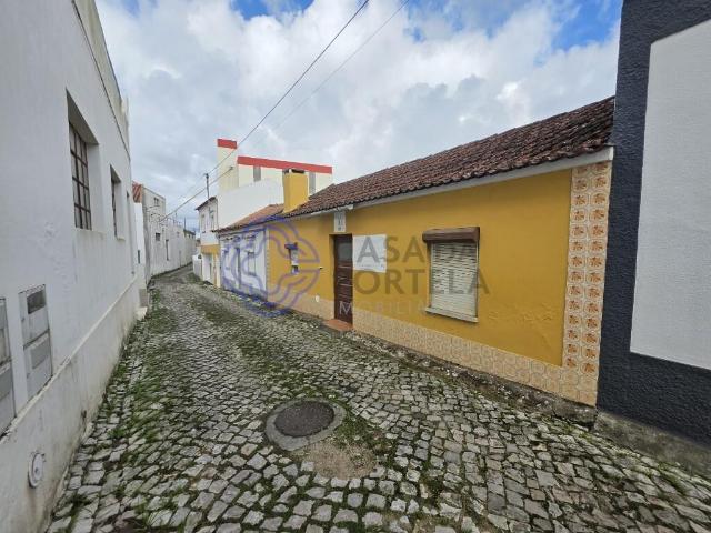 ? Oportunidade Única: Moradia T4 Térrea nas Gaeiras, Óbidos!. 90m² Gaeiras