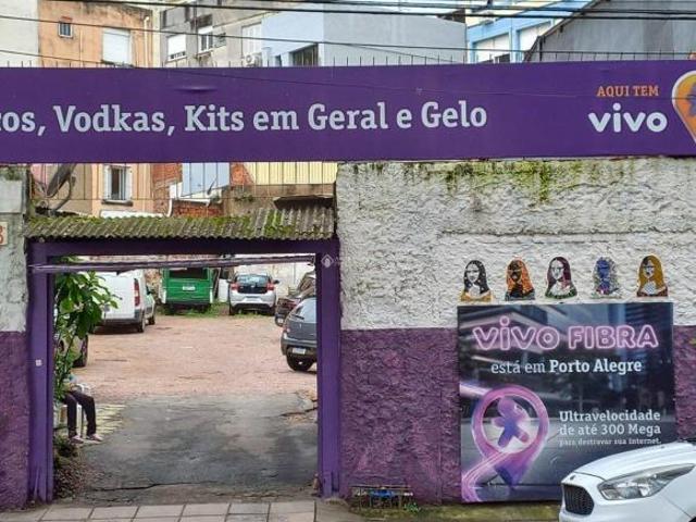 Oportunidade Única no Coração de Porto Alegre! Terreno Comercial/Residencial no Centro Histórico