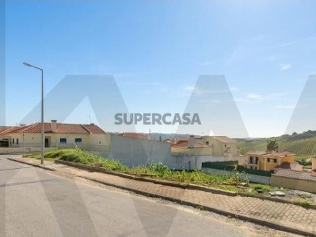 Oportunidade Única na Encarnação, Mafra: Lote para Construção com Vista Desafogada