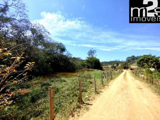Oportunidade única: Sítio à venda em Cunha SP, bairro Várzea do Tanque, 2 quartos, 1 sala, 1 banheir