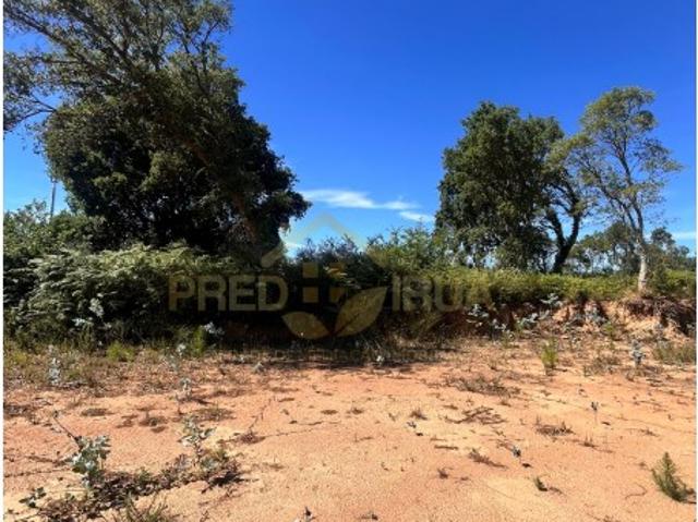 Oportunidade única para construir a Casa Térrea dos seus sonhos