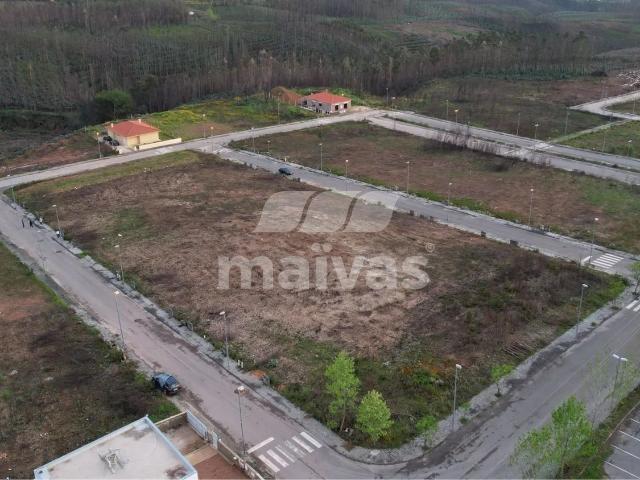 Oportunidade única para construir a sua casa de sonho!