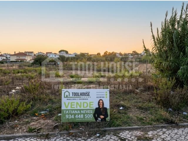 Oportunidade única para construir a sua nova casa em Sampaio Quinta do Texugo