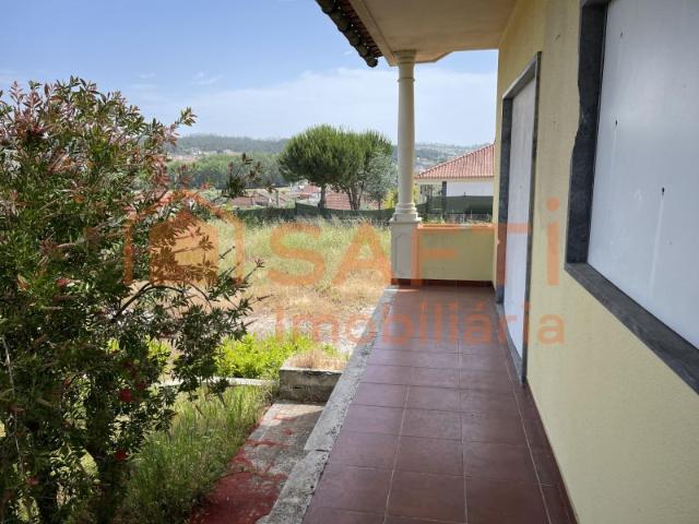 Oportunidade Única: Propriedade Mista com 3420 m2 em Caldelas Leiria Apenas 240.000€