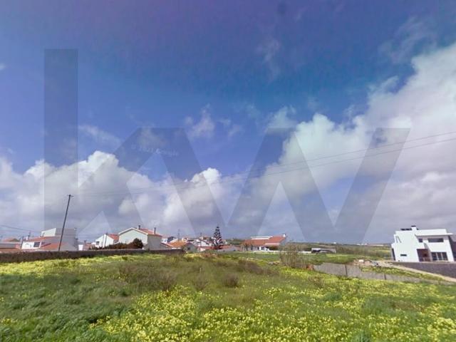 Oportunidade Única: Terreno Urbanizável de 3.840m² junto ao Mar!