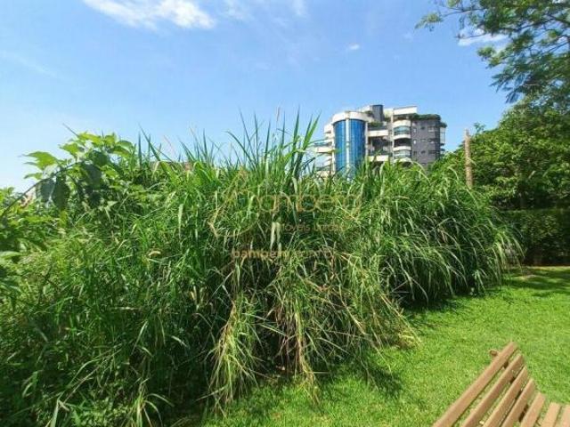 Oportunidade Única: Terreno em Condomínio Residencial!