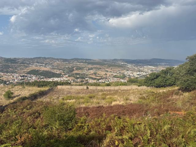 Oportunidade única! Terreno Rustico em Loures/Montemor