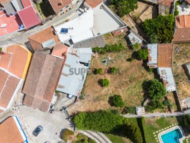 Oportunidade Única: Transforme e Valorize Esta Moradia Isolada com Vista Desafogada a 10 Minutos de Loures!