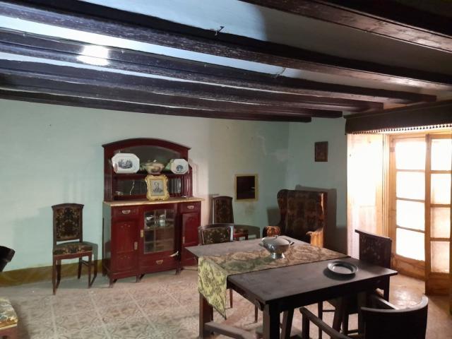 OPORTUNIDEA CASA SEÑORIAL HISTORICA A REFORMAR EN BOT Terra Alta