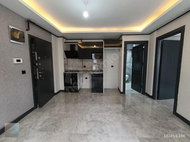 OPAL GAYRİMENKUL BAHÇELİEVLER MH ÜÇYOL METRO YAKINI 1+1 DAİRE