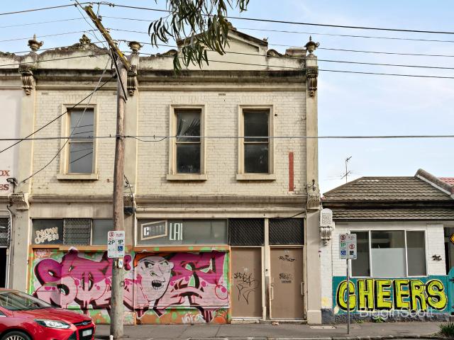 OPEN CANVAS BRING ON YOUR VISION AND STYLE THIS FANTASTIC 5 BEDROOM PROPERTY. IDEAL FOR YOUNG AND VIBRANT INDIVIDUAL