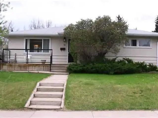 Open Concept Main Floor. Great location and yard, Aug 1!