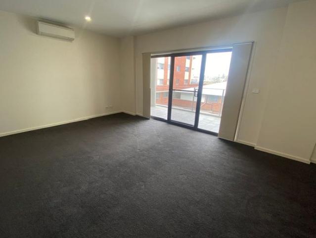 OPEN FOR INSPECTION THURSDAY 24RD @ 4PM Gorgeous Apartment in Watt St