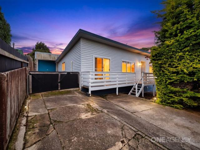 Warm, Light Filled & Modern With Space, Privacy & Lifestyle Appeal!