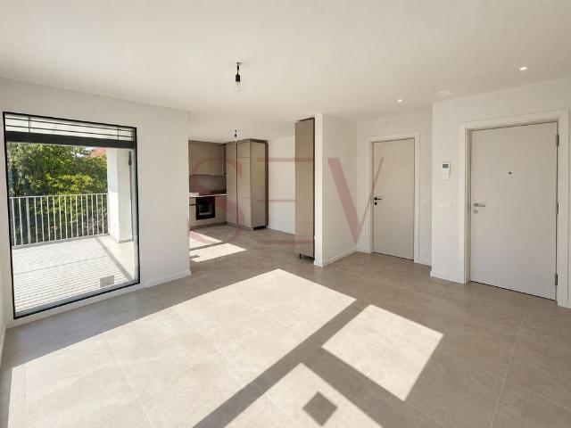 OPEN HOUSE, Beautiful 3.5 room apartment new with balcony