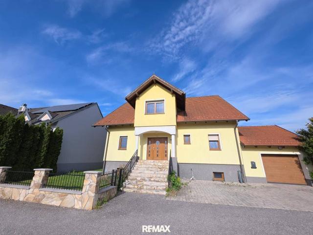 OPEN HOUSE! Hier lebt es sich ruhig und entspannt Pool inklusive!