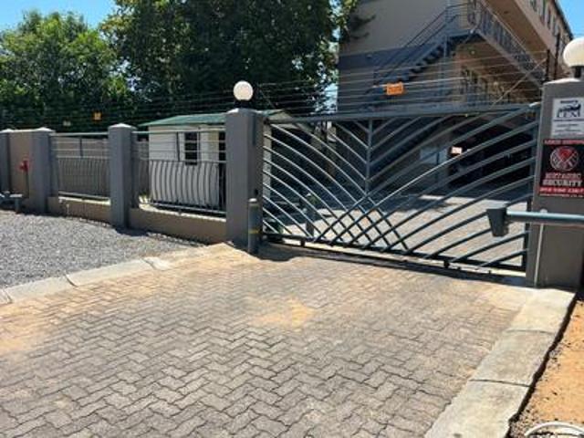 open plan 1 bedroom apartment