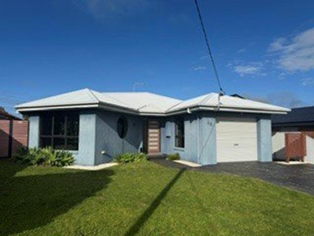 Open Plan Family Home with Secure Backyard & Great Location