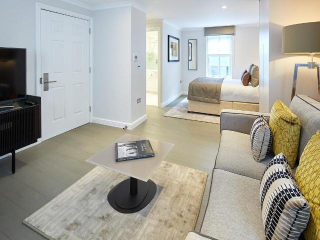 Open Plan One Bedroom Serviced Apartment with premium amenities in the heart of the City of London