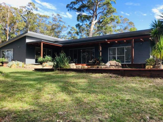 Open plan living mountain top retreat on 25 coastal acres