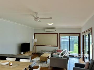 Open Plan Living in a Modern Huskisson Family Home