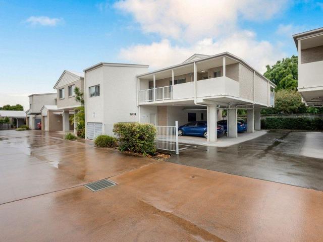 Open Plan Living In Great Location