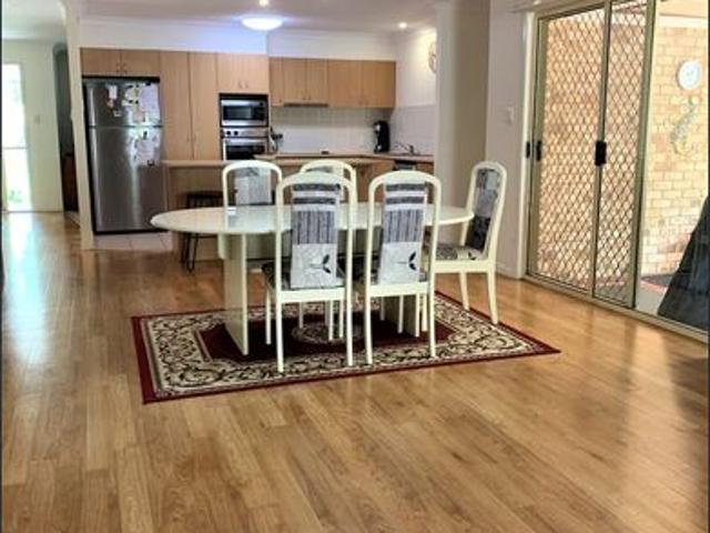 Open Plan Living Spacious & Fantastic Location Great Value Renting