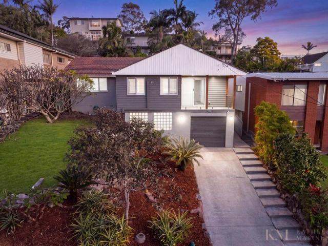 Open Plan Living with Lake Views, Renovations and Workshop