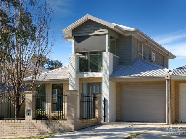 LIFESTYLE LIVING IN THE HEART OF ELMWOOD ESTATE