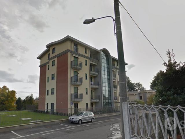 Open Space con Posto Auto e Giardino