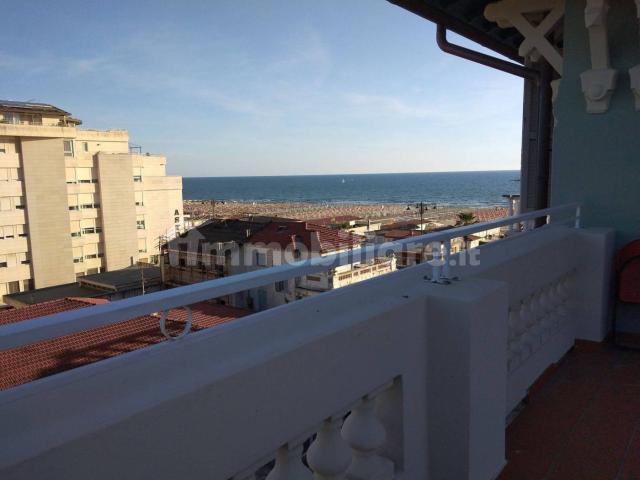 Open space via Giuseppe Giusti 1, Lungomare, Viareggio
