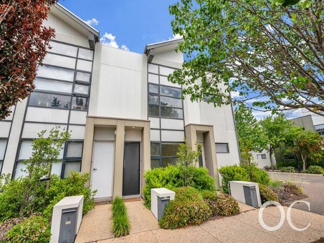Open the door to modern living in St Clair