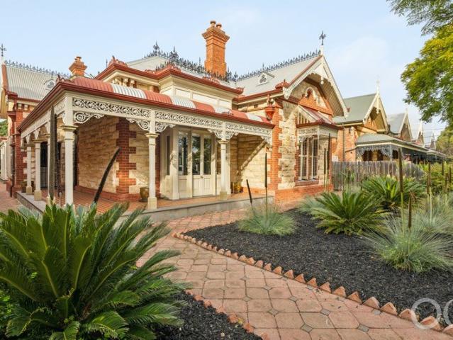 Open the Door to Nonsvch A Singular Sandstone Villa Without Equal