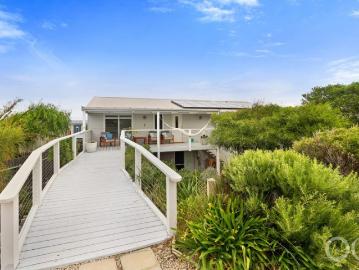 Open the Door to Ocean Views, Dual Living & Income Potential Coastal Lifestyle in Middleton