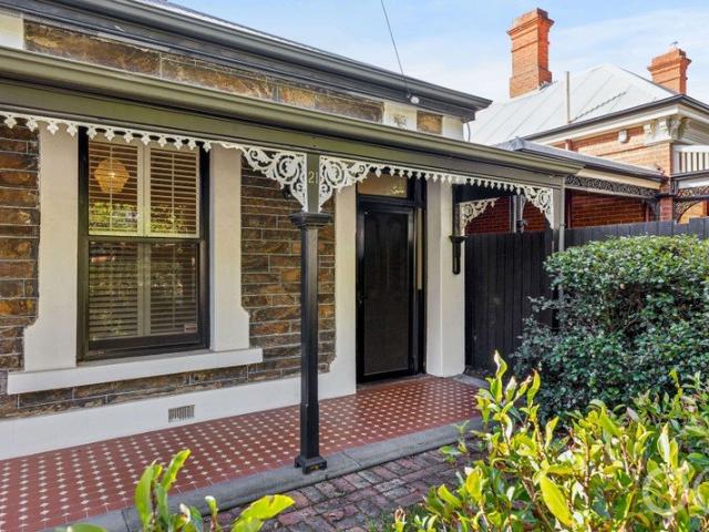 Open the Door to a Bluestone Cottage with a Lock and Leave Lifestyle Worth Parading