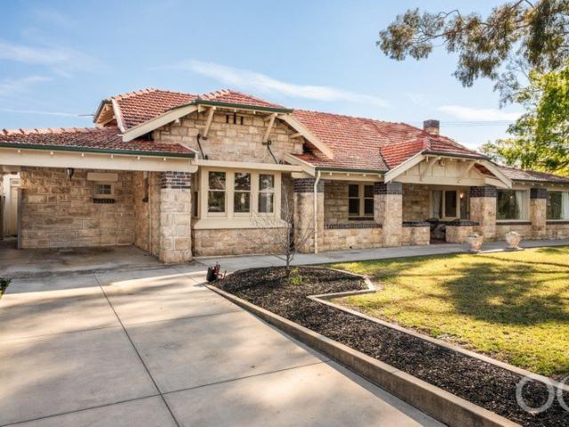 Open the Door to a Family Estate on 1,380sqm with Rare Dual Access