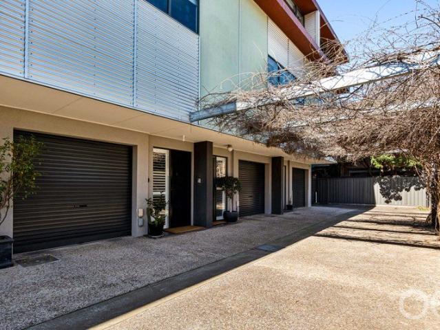 Open the Door to a Multi Level City Fringe Retreat Capped by a Special Rooftop View